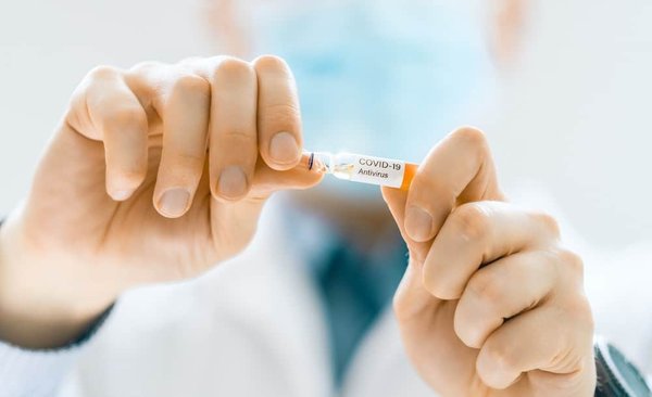 ¿Cómo prevenir la obesidad en gatos castrados mediante ejercicios específicos?